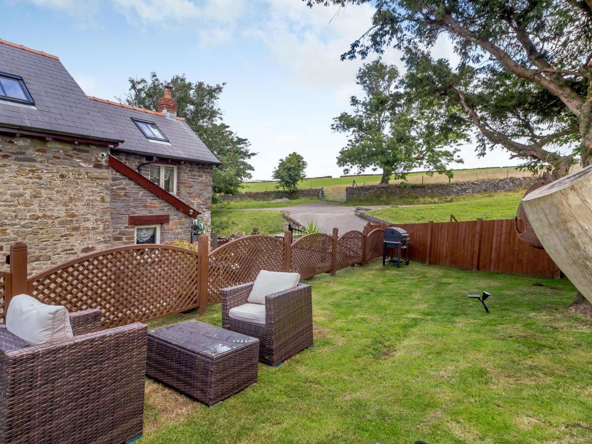 Caner Bach Lodge Bridgend  Exterior foto