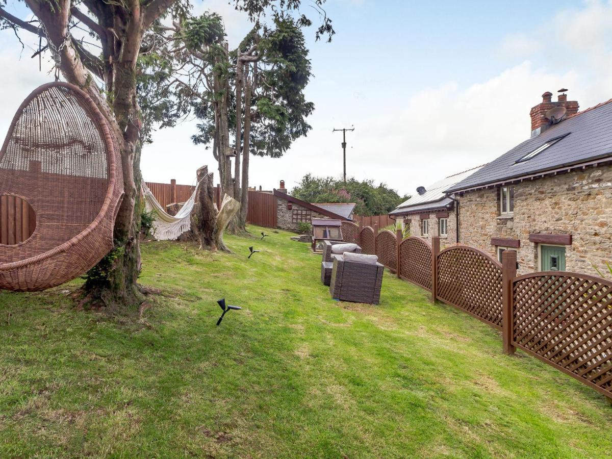 Caner Bach Lodge Bridgend  Exterior foto